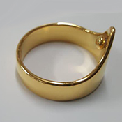 V Glans Ring in 24ct gold plating